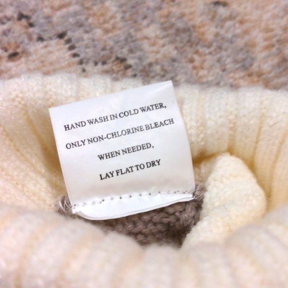 Dog cable knit holiday sweater - Picture 7 of 13